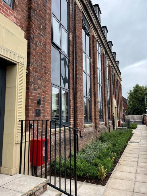 No5 At 53 - 2 Bed Apartment In Leek, Staffs Peak District Kültér fotó